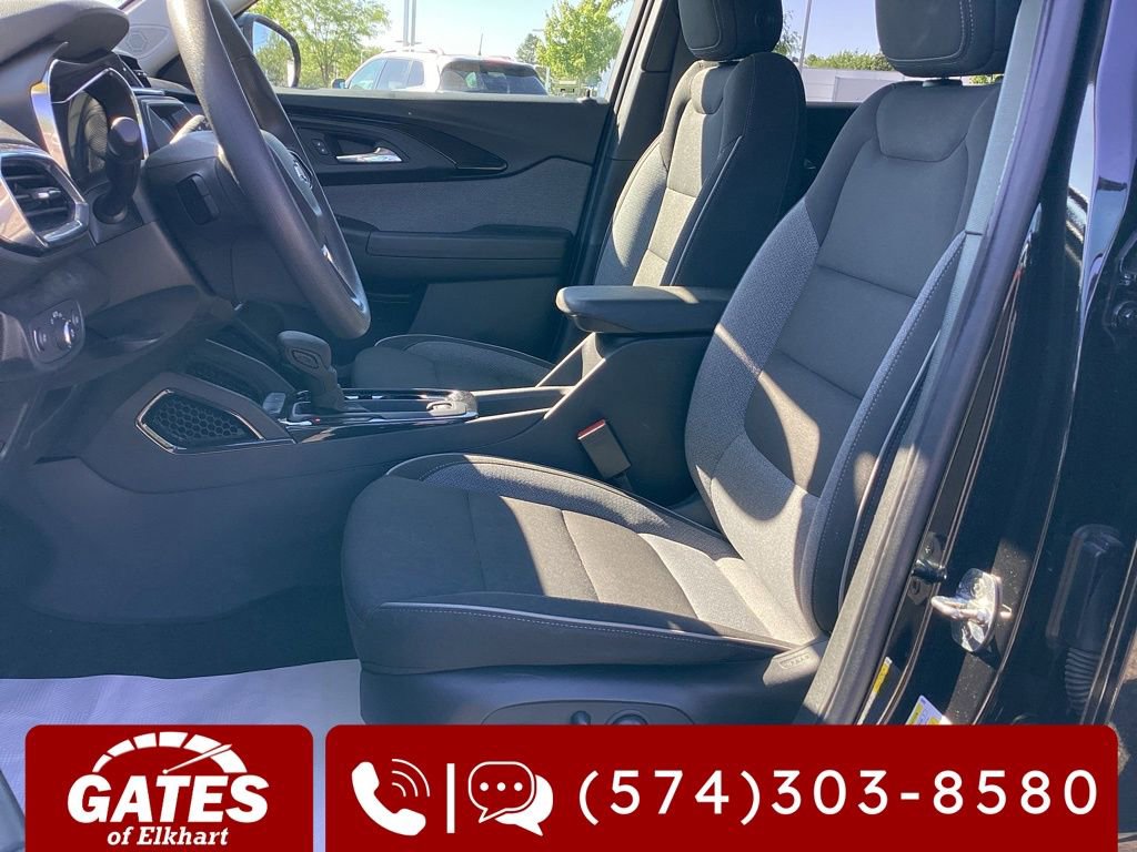 Used 2023 Chevrolet TrailBlazer LT FWD image 13