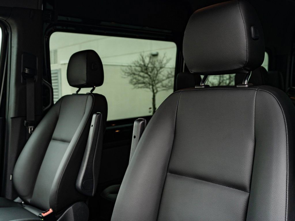 Used 2023 Mercedes-Benz Sprinter 2500 image 22