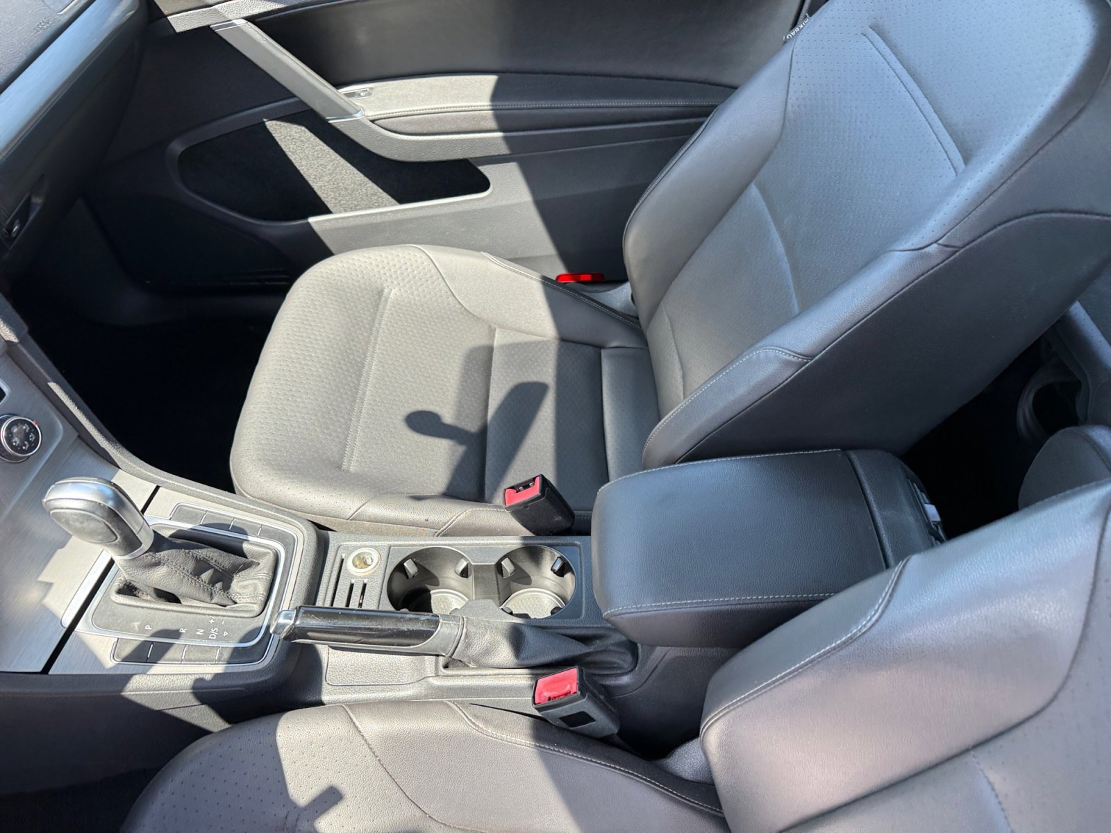 Used 2015 Volkswagen Golf S FWD image 14