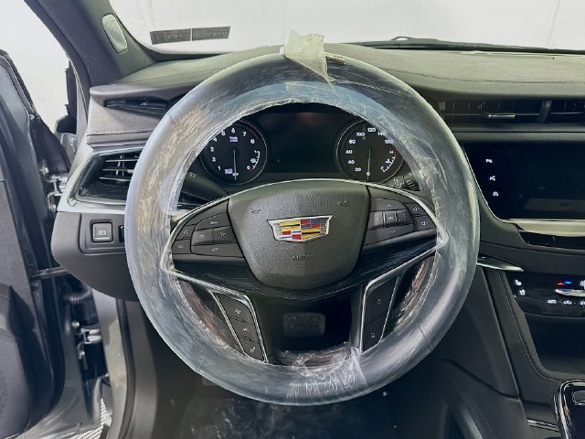New 2026 Cadillac XT5 Premium Luxury w/ Driver Assist Package AWD/4WD image 9