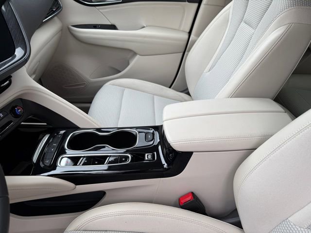 Used 2023 Buick Envision Preferred image 27