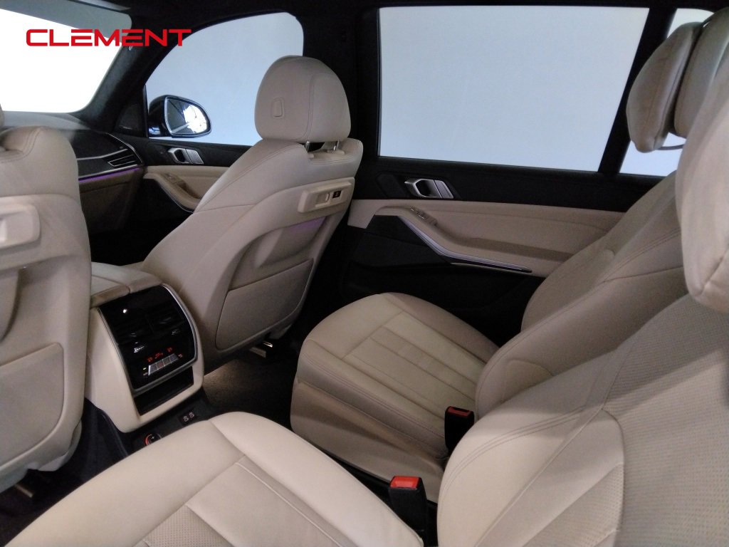 Used 2021 BMW X7 xDrive40i w/ Premium Package image 37
