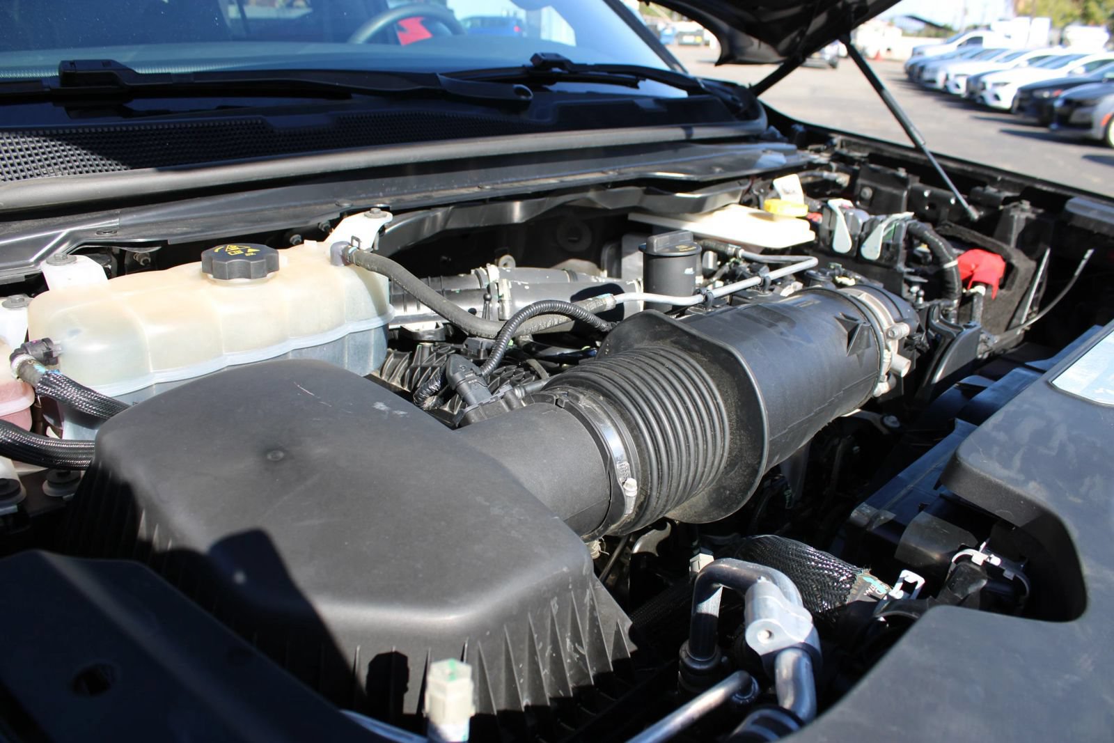 Used 2024 Jeep Wagoneer L Series II RWD image 40