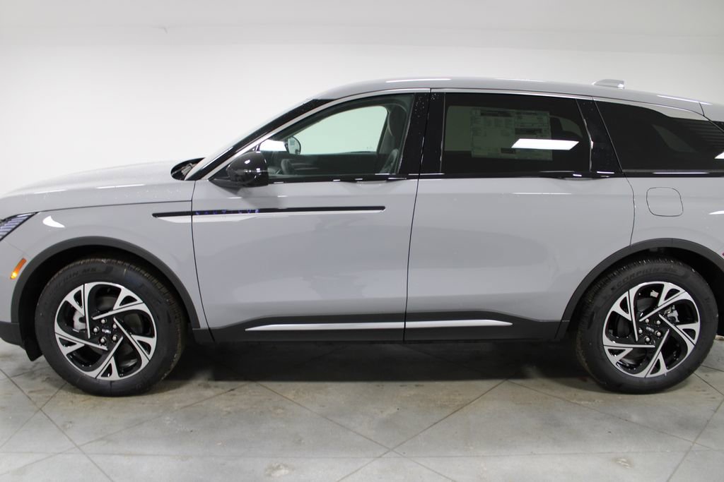 New 2026 Lincoln Nautilus Premier image 5