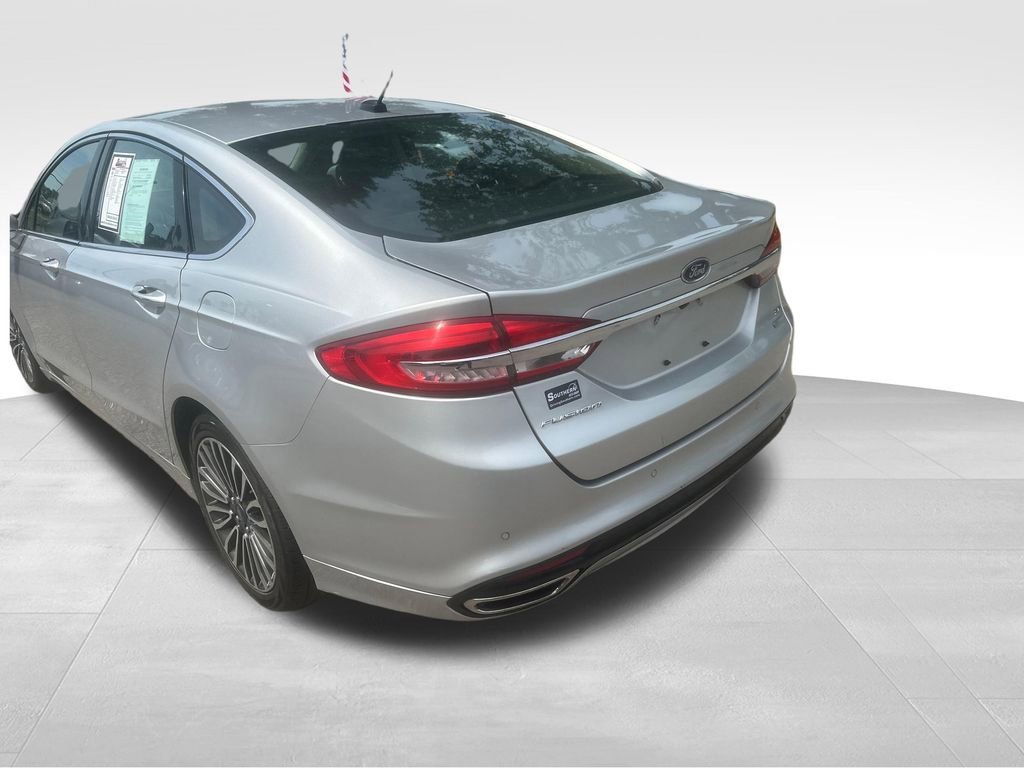 Used 2017 Ford Fusion SE w/ Fusion SE Technology Package FWD image 19