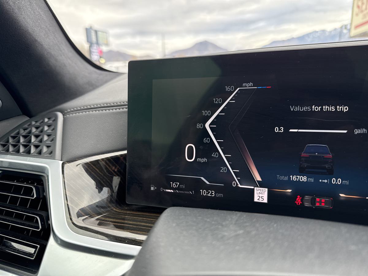 Used 2023 BMW X7 xDrive40i w/ Executive Package image 32