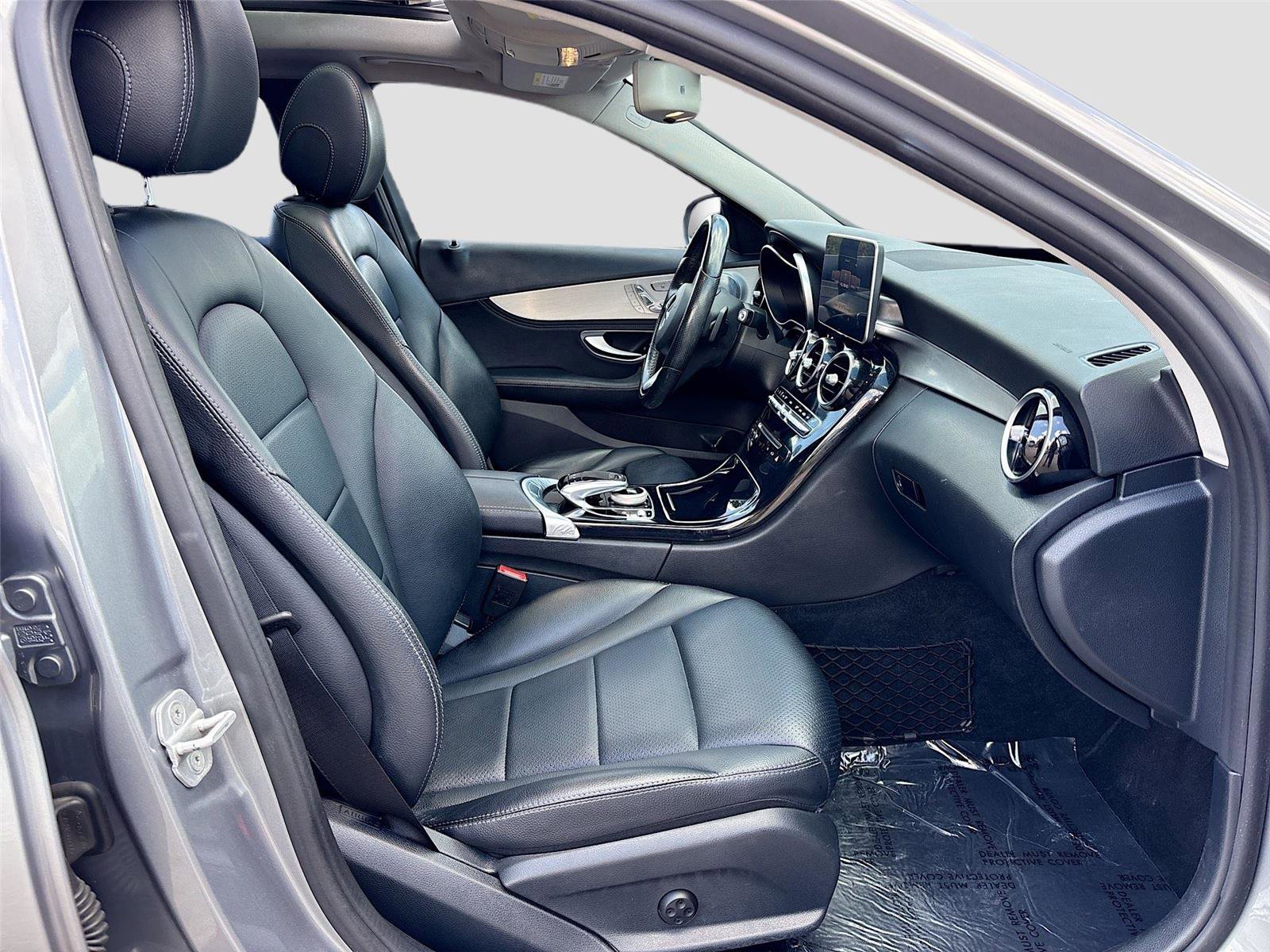 Used 2016 Mercedes-Benz C 300 4MATIC Sedan image 30