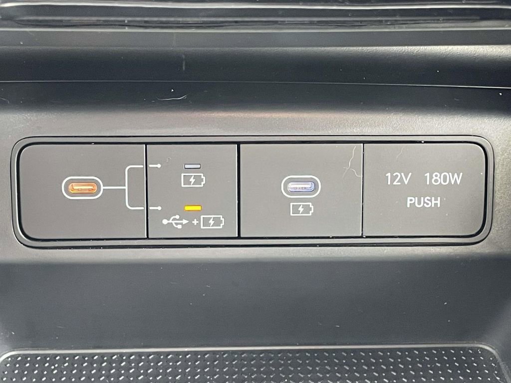 Certified 2025 Hyundai Santa Cruz SEL image 18