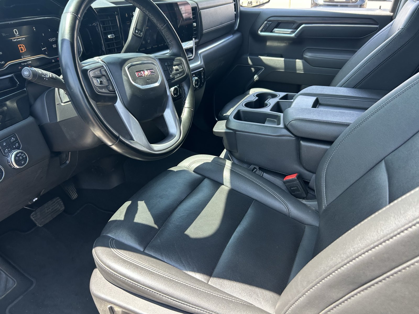 Used 2025 GMC Sierra 1500 SLT RWD image 13