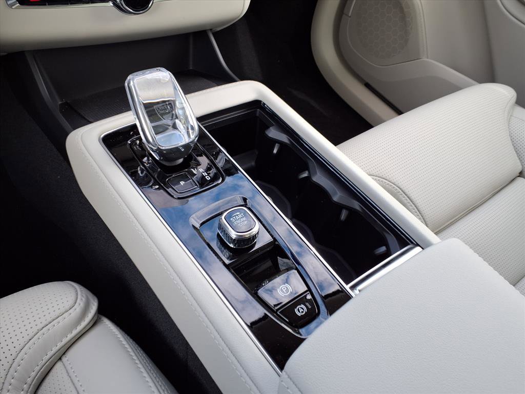 New 2026 Volvo XC90 B6 Ultra image 14