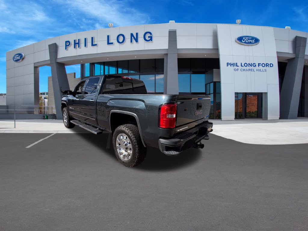 Used 2019 GMC Sierra 2500 Denali w/ Duramax Plus Package AWD/4WD image 3