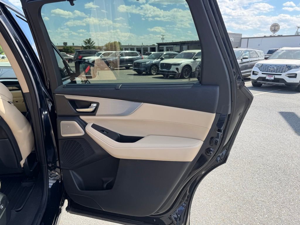 Used 2025 Acura MDX SH-AWD w/ Technology Package image 35