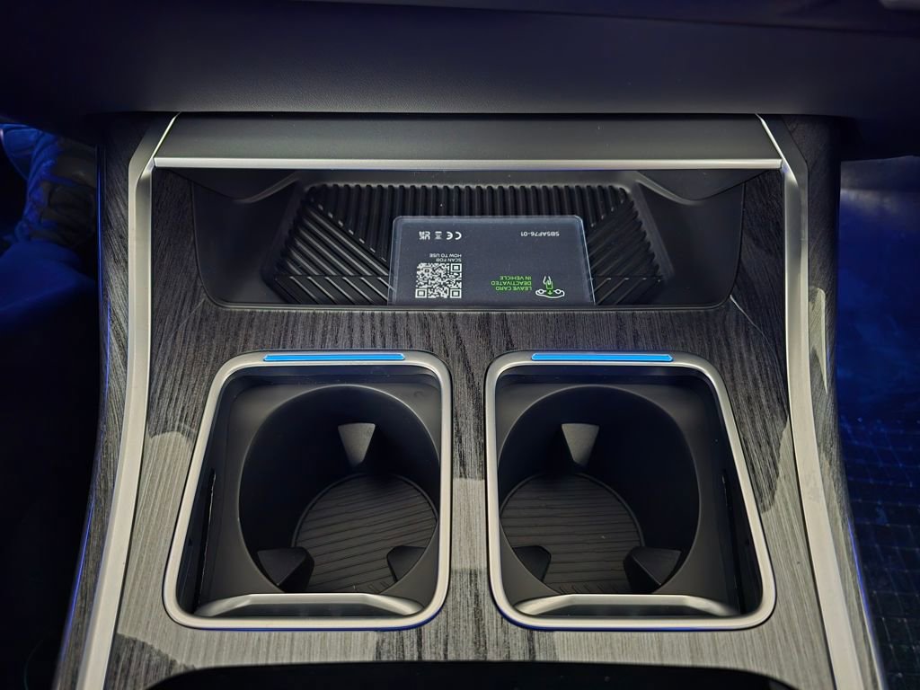 New 2026 BMW 740i xDrive w/ Premium Package image 27