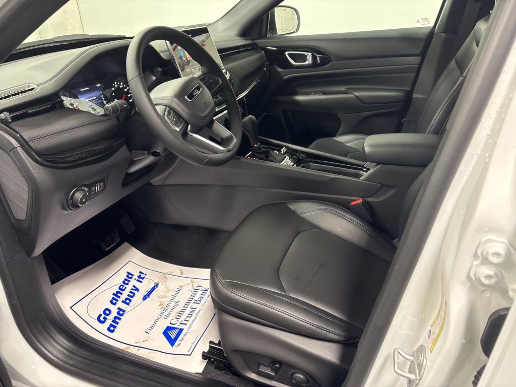 New 2026 Jeep Compass Limited image 12
