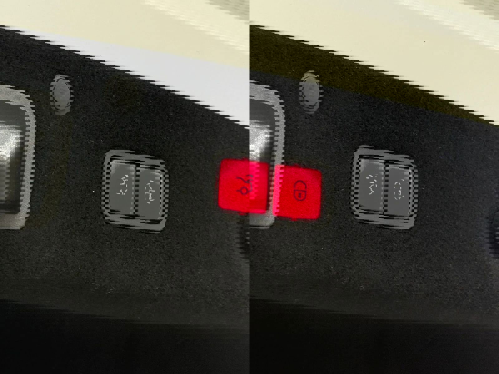 Used 2016 Mercedes-Benz S 550 4MATIC image 26