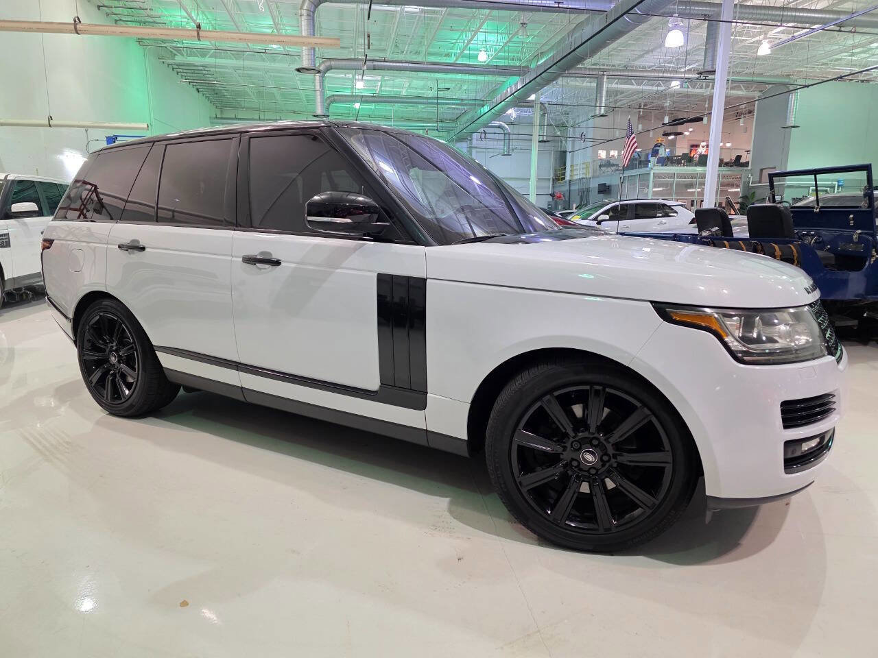 Used 2016 Land Rover Range Rover HSE AWD/4WD image 1