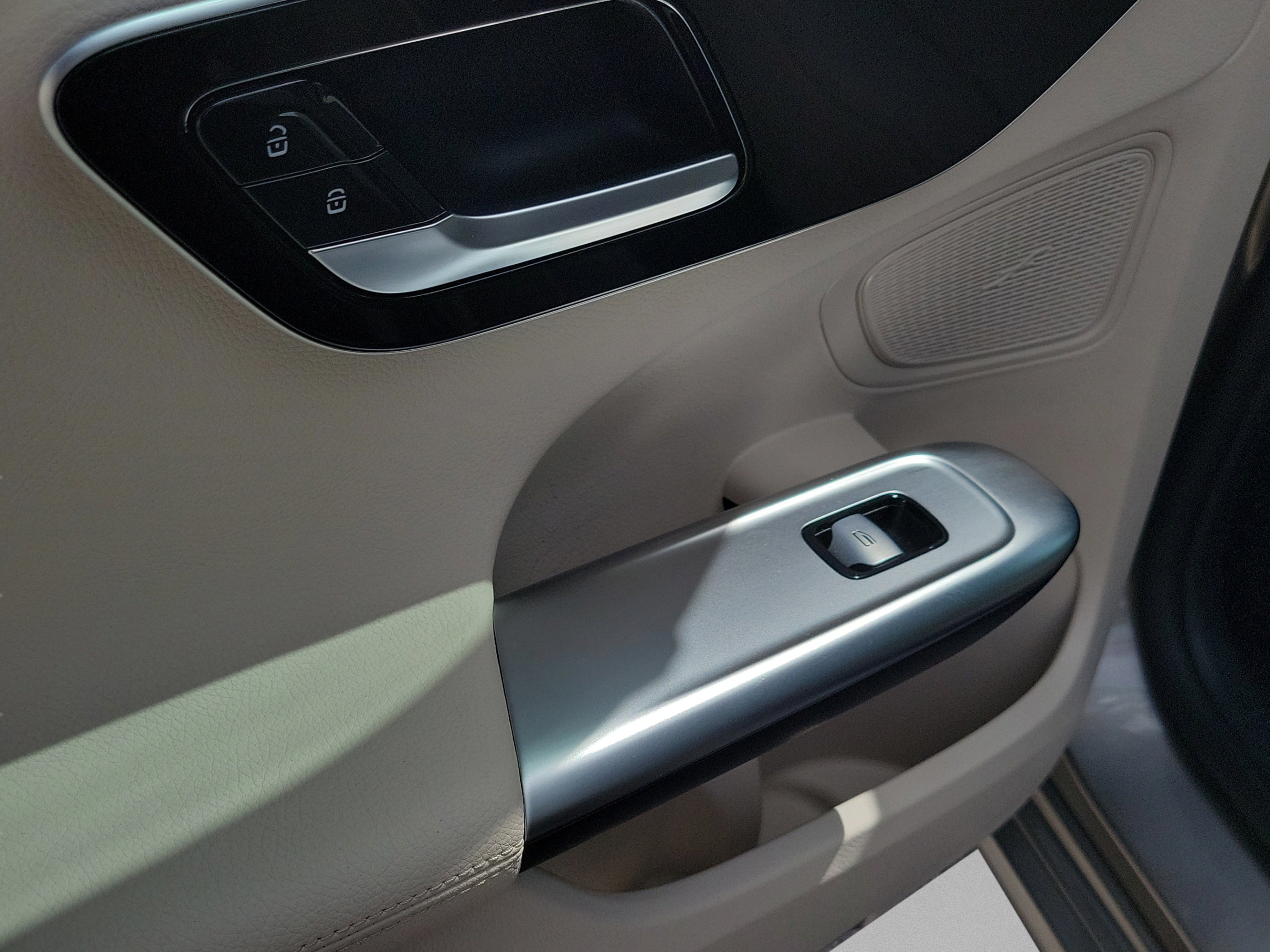 Certified 2023 Mercedes-Benz C 300 Sedan image 8