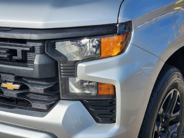 Used 2022 Chevrolet Silverado 1500 Custom RWD image 9