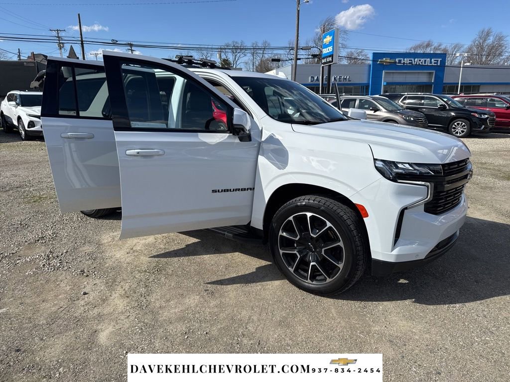 Used 2023 Chevrolet Suburban RST w/ Luxury Package image 18
