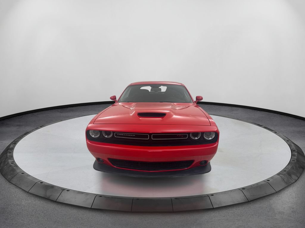 Used 2019 Dodge Challenger R/T RWD image 2