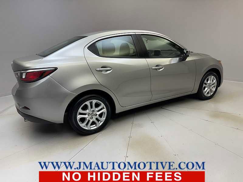 Used 2016 Scion iA image 5