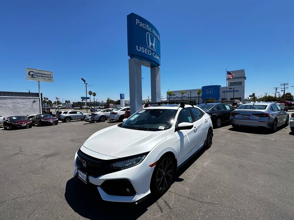 Used 2019 Honda Civic Sport Touring image 2