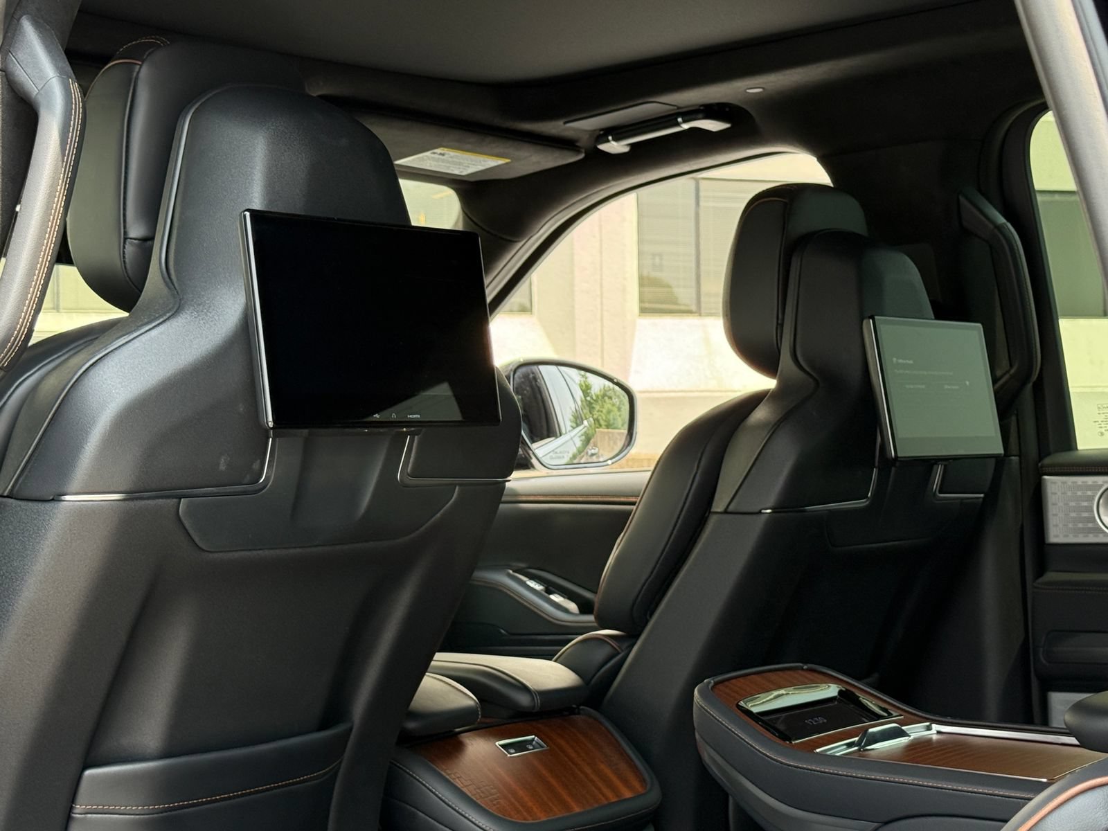 Certified 2025 Lincoln Navigator L Black Label AWD/4WD image 28