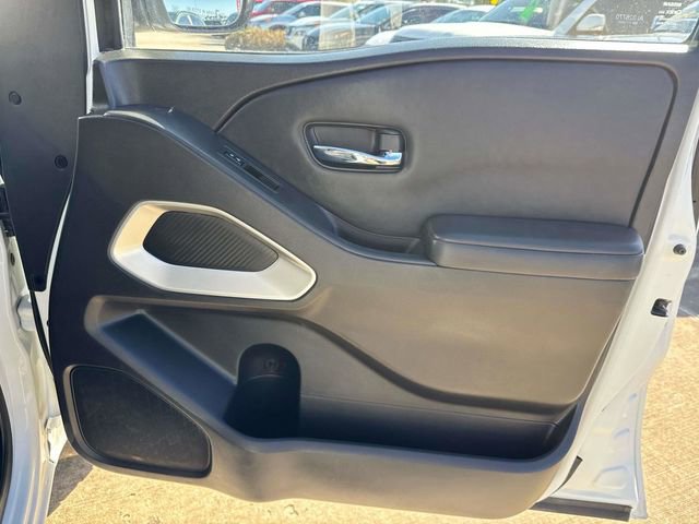 Used 2023 Nissan Frontier SV w/ SV Convenience Package image 18