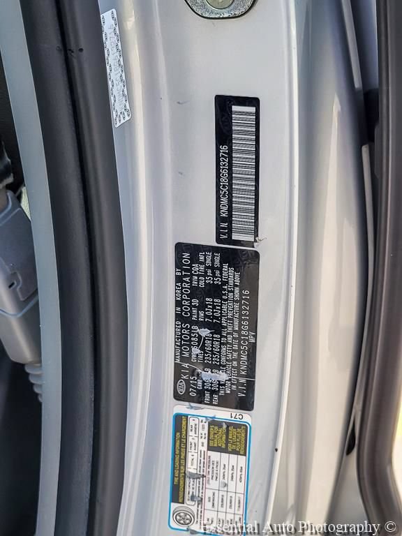 Used 2016 Kia Sedona EX FWD image 32