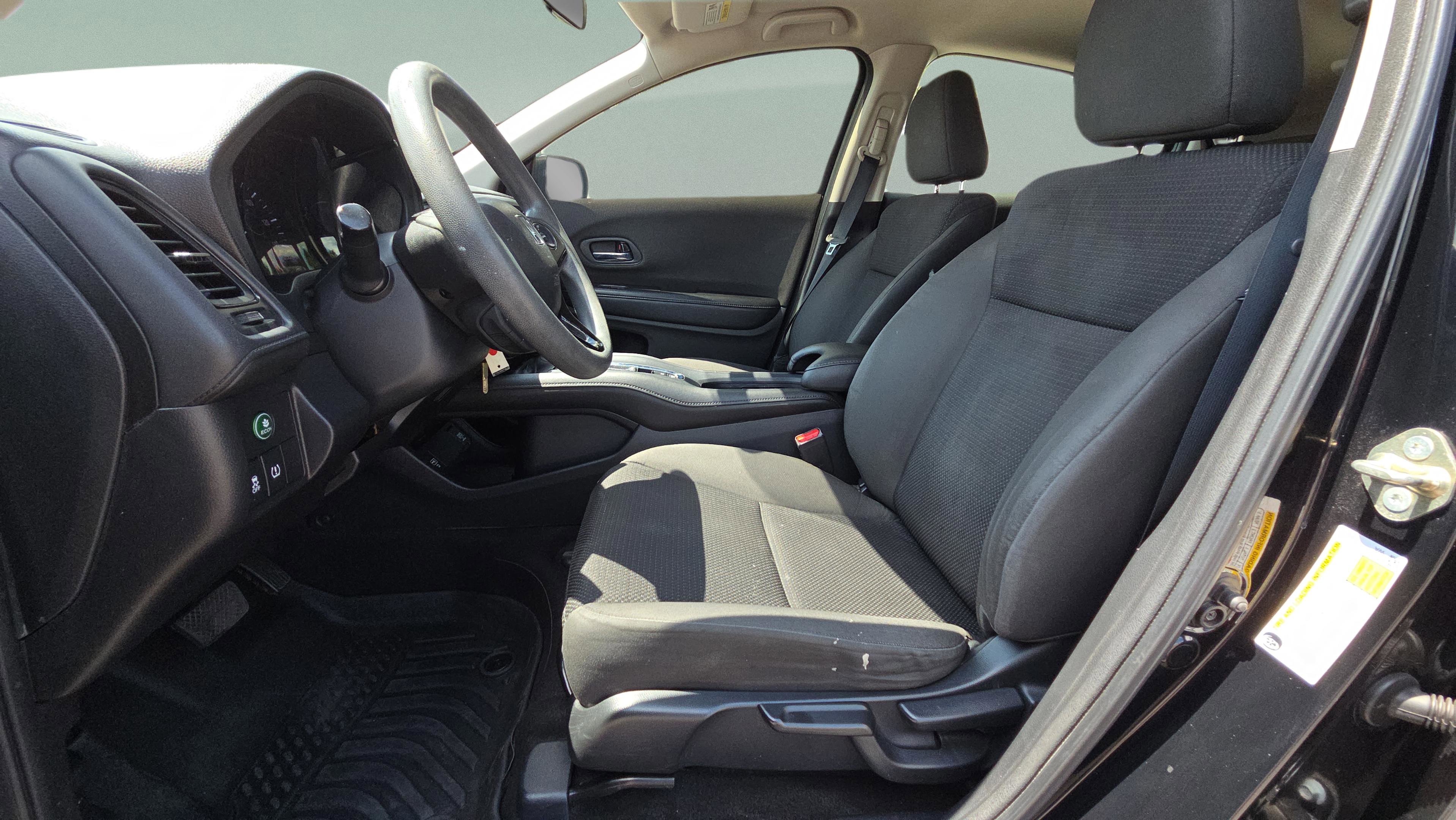 Used 2019 Honda HR-V LX image 10