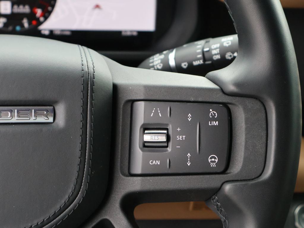 Certified 2025 Land Rover Defender 110 X AWD/4WD image 31
