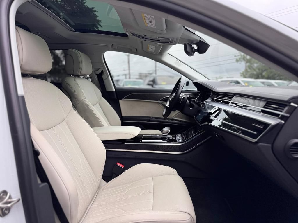 Used 2023 Audi A8 L 3.0T AWD/4WD image 29