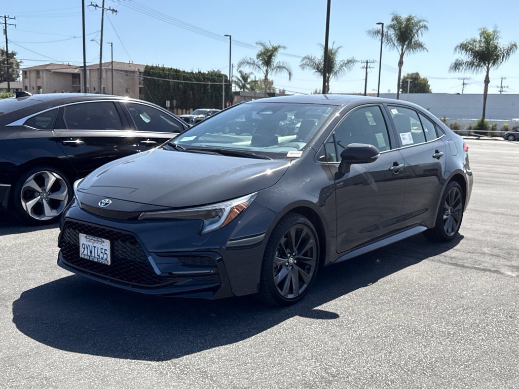 Used 2026 Toyota Corolla SE w/ SE Package FWD image 2