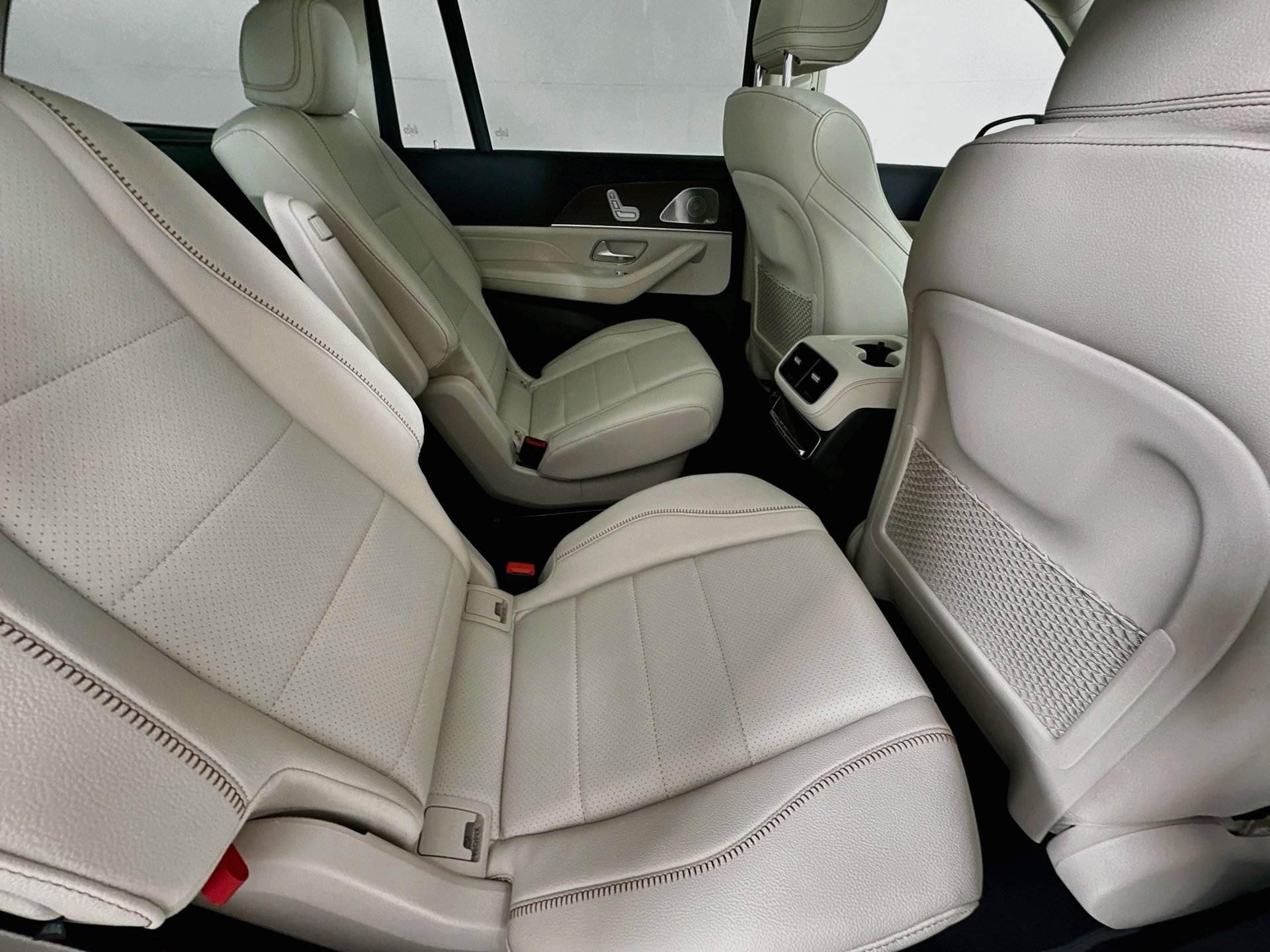 New 2027 Mercedes-Benz GLS 450 4MATIC image 31