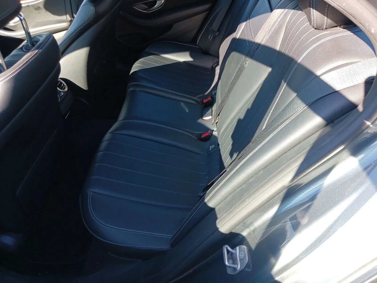 Used 2017 Mercedes-Benz E 300 4MATIC image 5