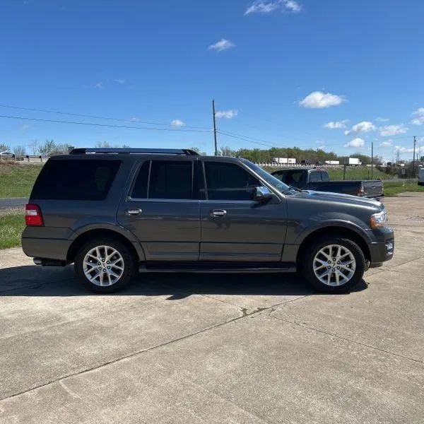 Used 2017 Ford Expedition Limited AWD/4WD image 10