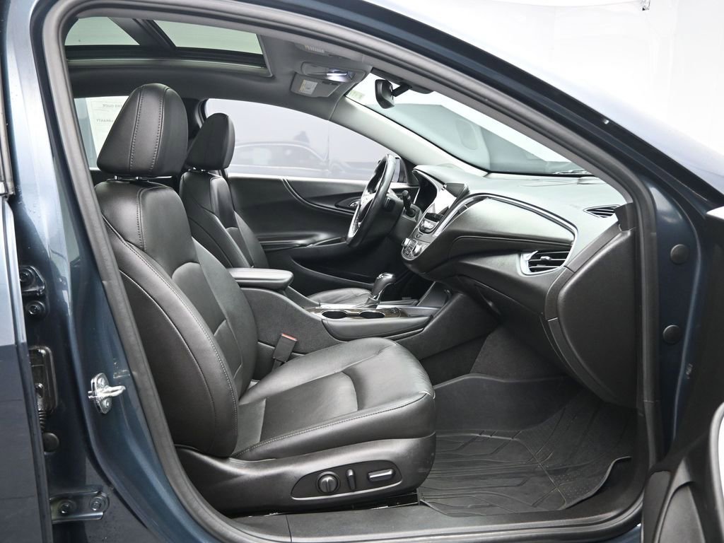 Used 2019 Chevrolet Malibu Premier w/ Sun and Wheel Package image 26