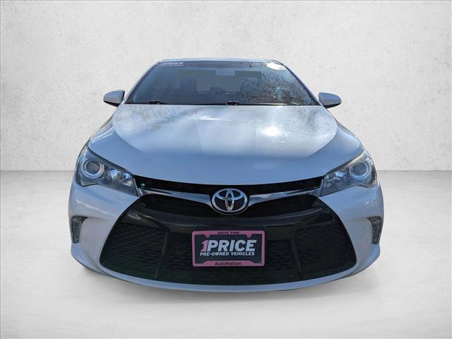 Used 2015 Toyota Camry XSE w/ Moonroof Package FWD image 2