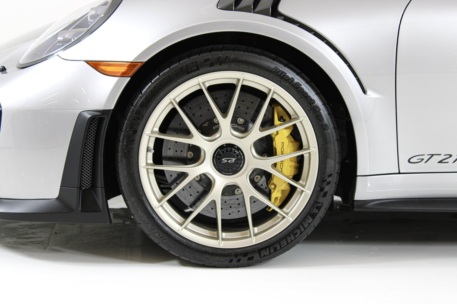 Used 2018 Porsche 911 GT2 RS RWD image 19