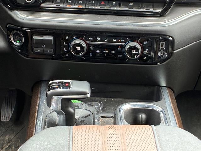 Used 2025 Chevrolet Silverado 1500 High Country w/ High Country Premium Package AWD/4WD image 20