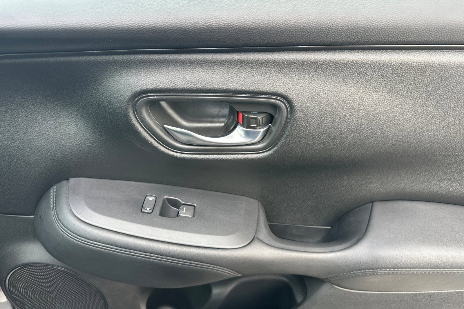 Used 2025 Honda HR-V LX image 20