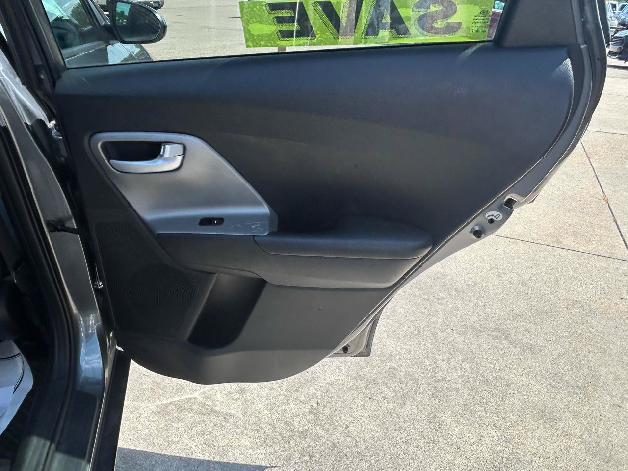 Used 2017 Kia Niro LX FWD image 15
