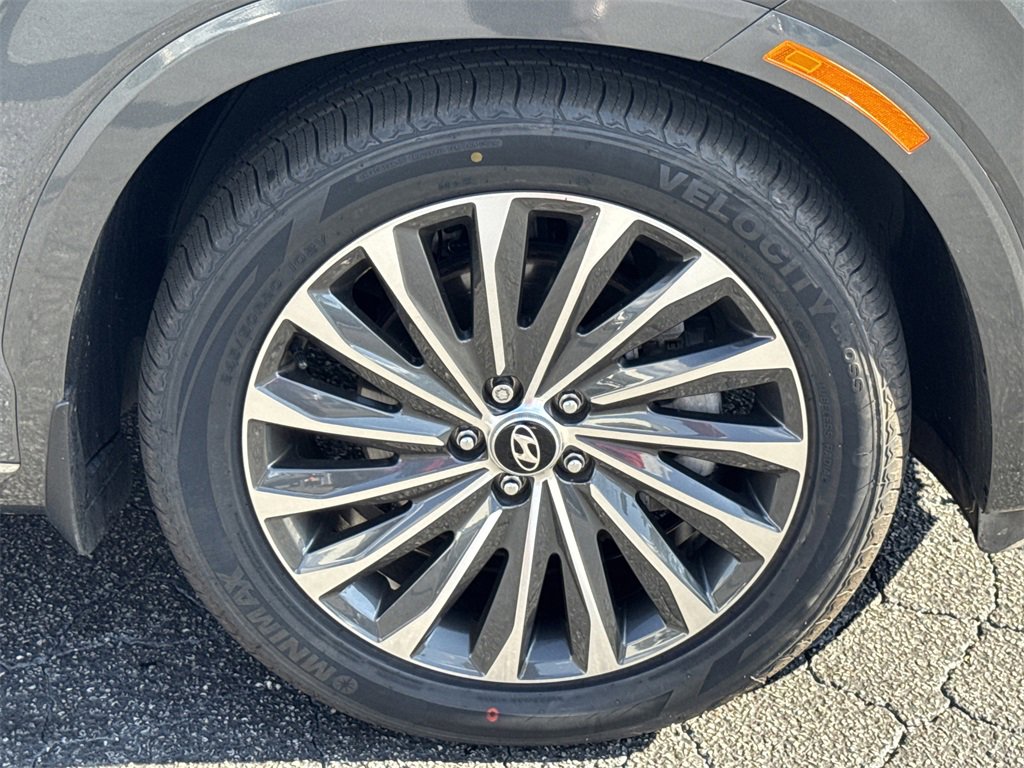 Used 2023 Hyundai Palisade Calligraphy image 12