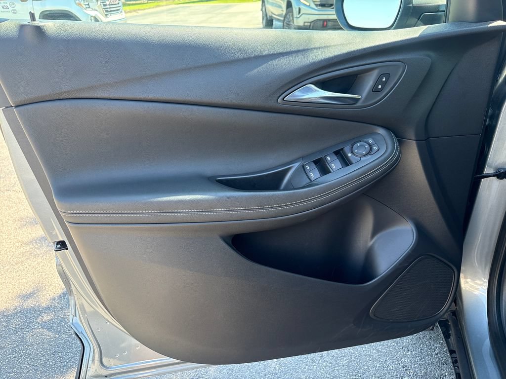 Certified 2026 Buick Encore GX Preferred FWD image 12