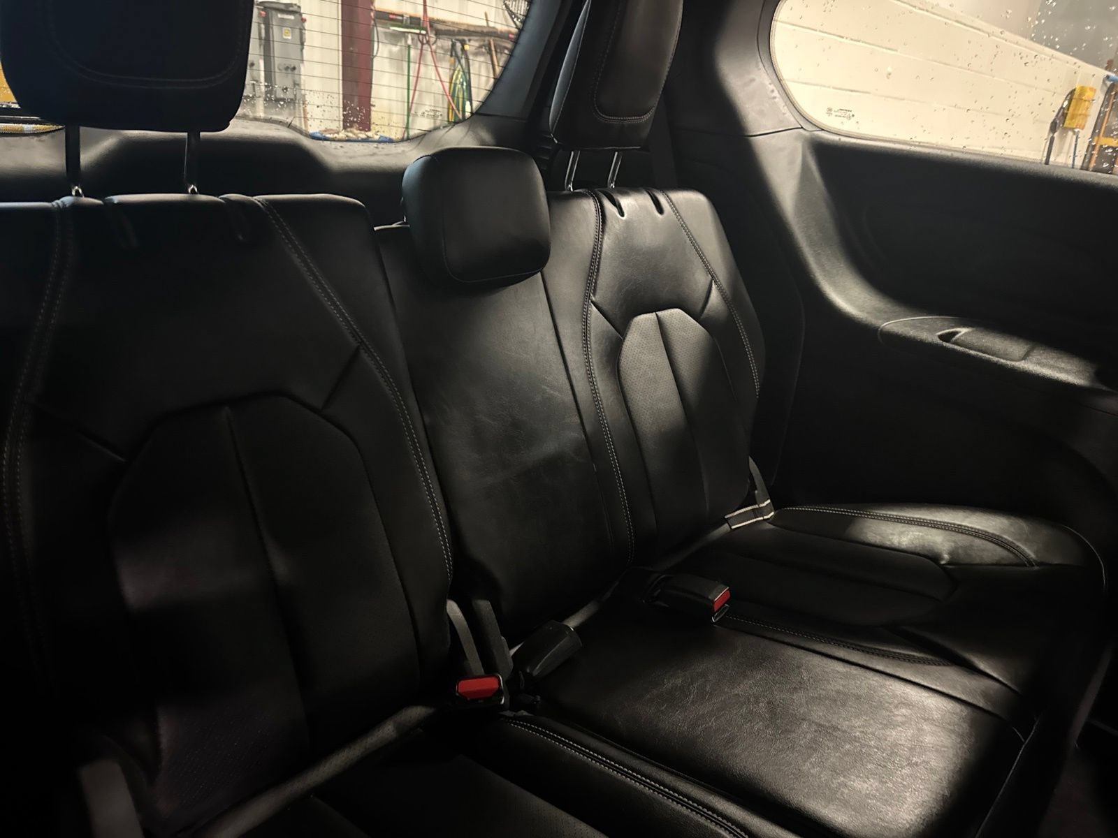 Used 2027 Chrysler Pacifica Select FWD image 10