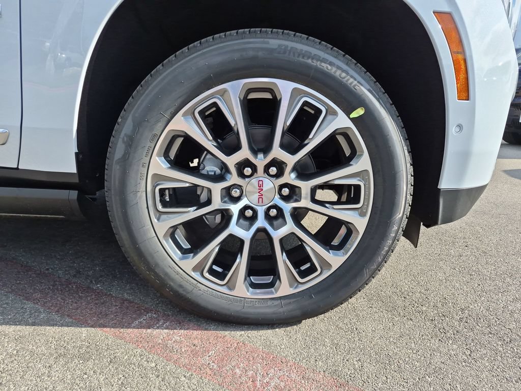 New 2026 GMC Yukon XL Denali w/ Denali Reserve Package AWD/4WD image 17