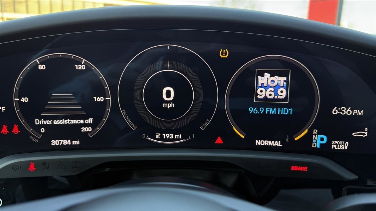 Used 2022 Porsche Taycan image 51