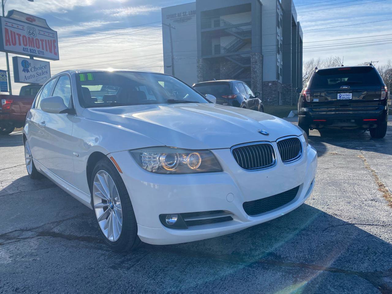 Used 2011 BMW 335i 335i image 2