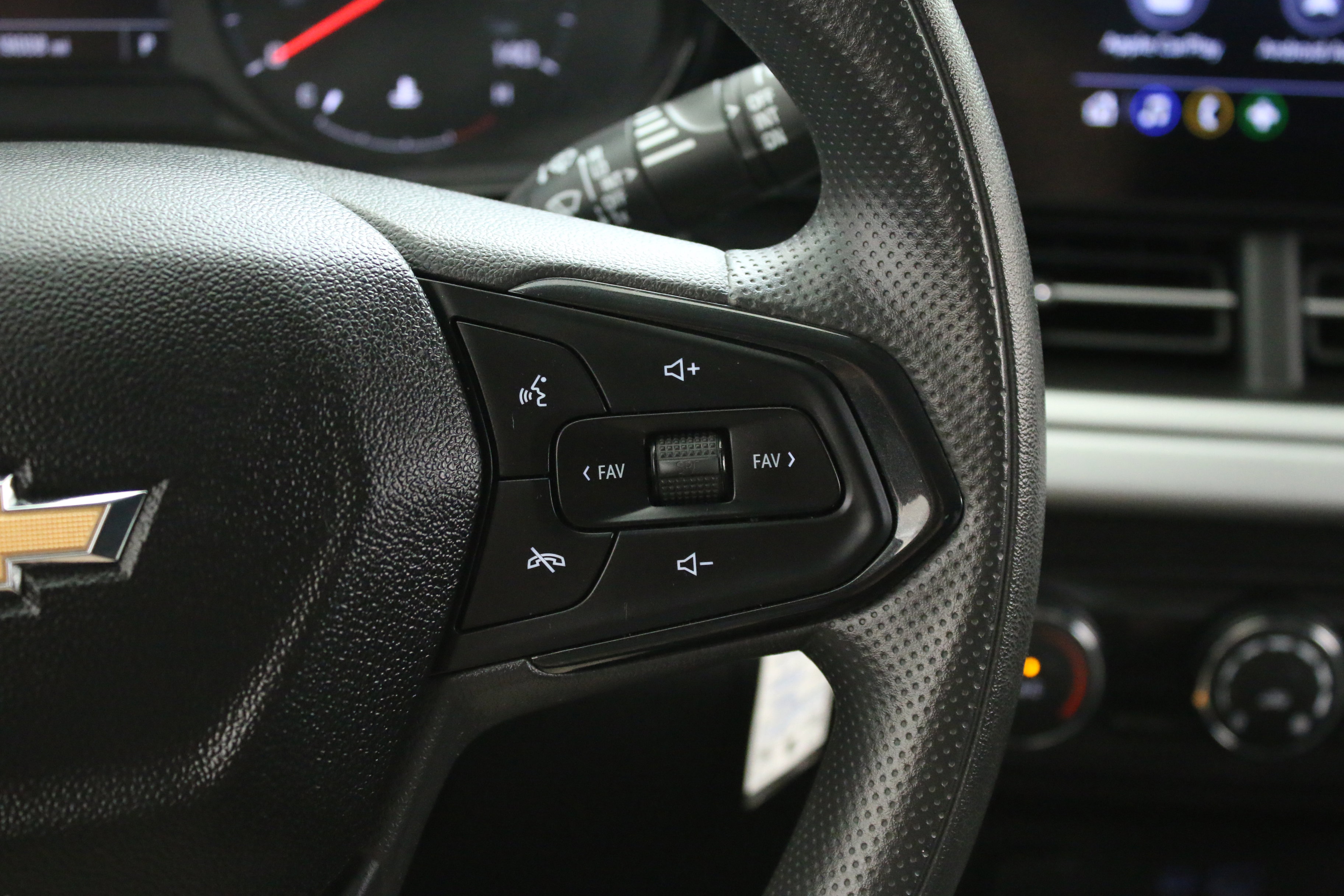 Certified 2024 Chevrolet Trax LS FWD image 16