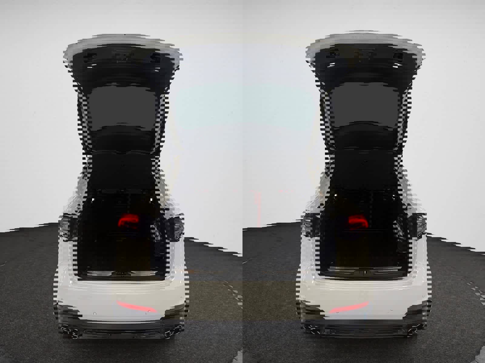 Used 2022 Maserati Levante GT image 4